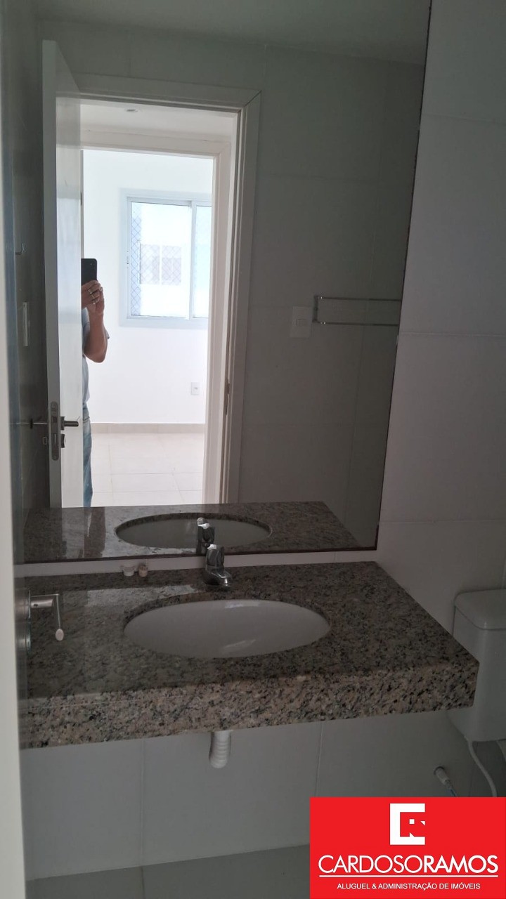 Apartamento - Buraquinho