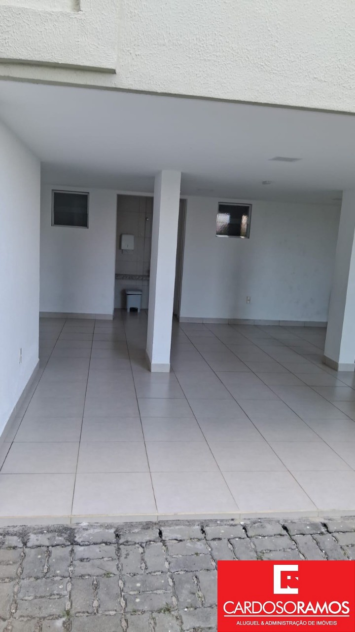 Apartamento - Buraquinho
