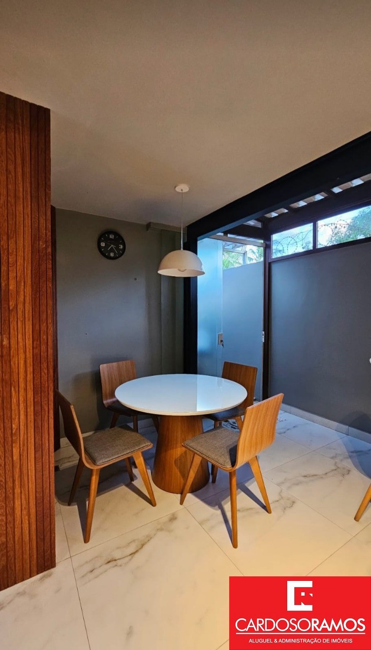 Apartamento - Buraquinho