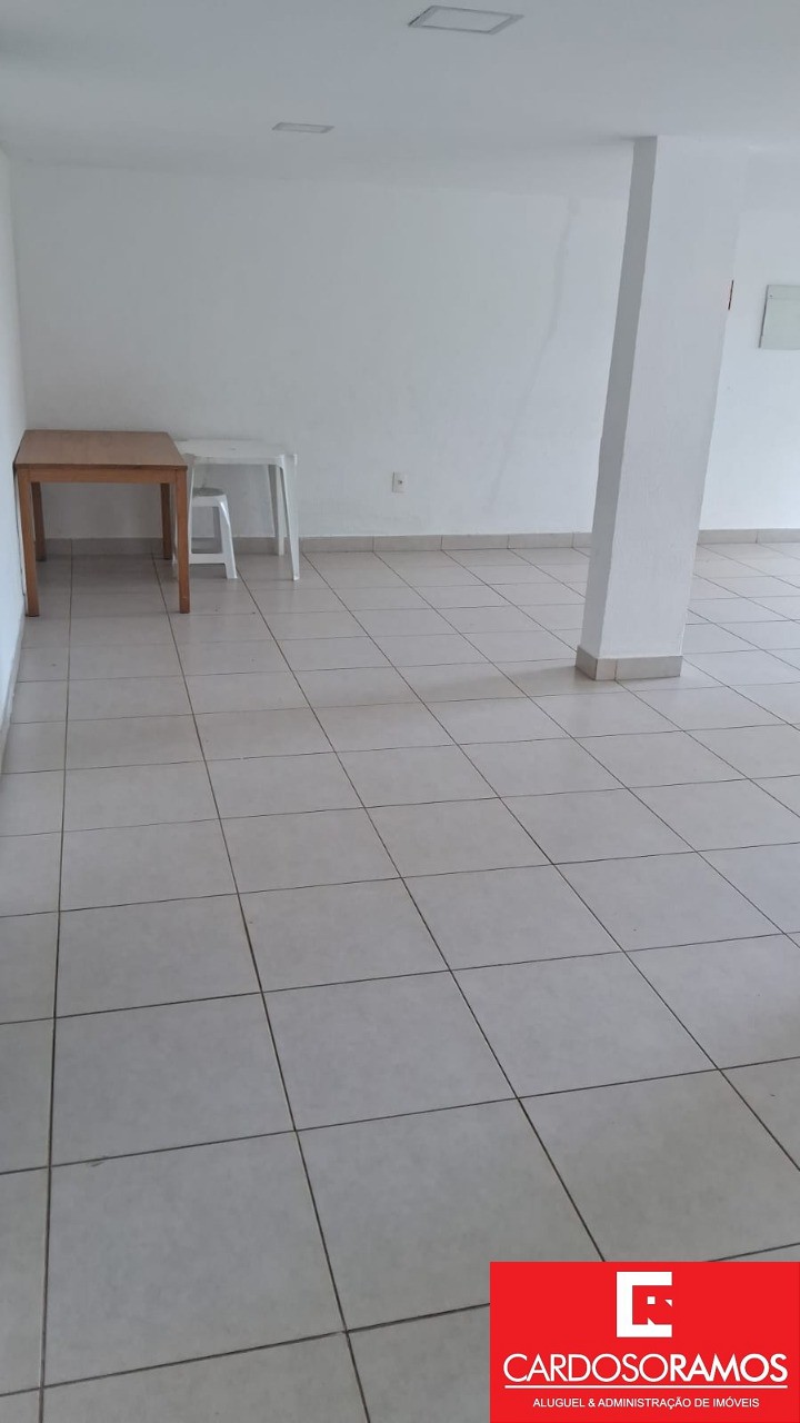 Apartamento - Buraquinho
