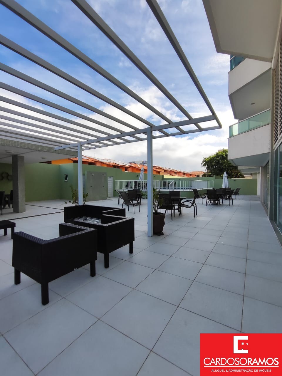 Apartamento - Buraquinho