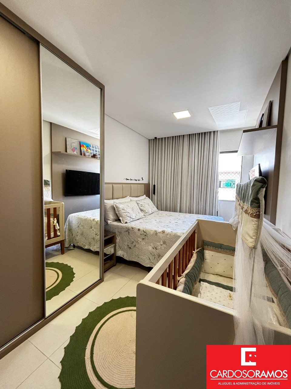 Apartamento - Buraquinho