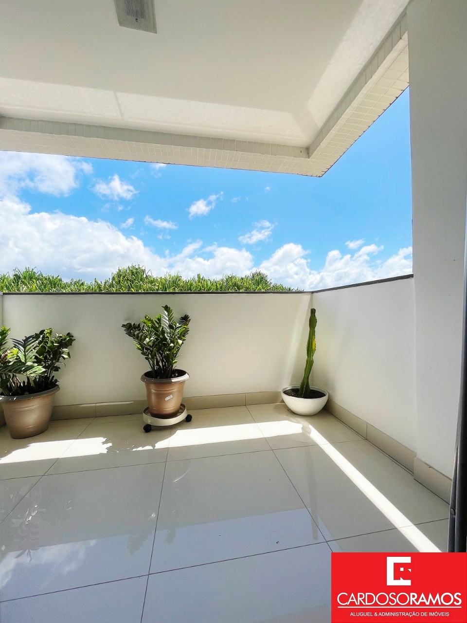 Apartamento - Pitangueiras