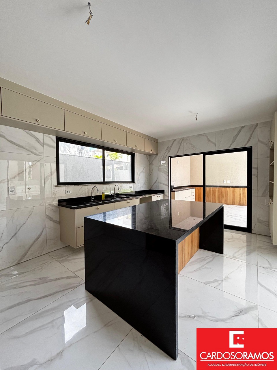Casa à venda com 5 quartos, 485m² - Foto 8