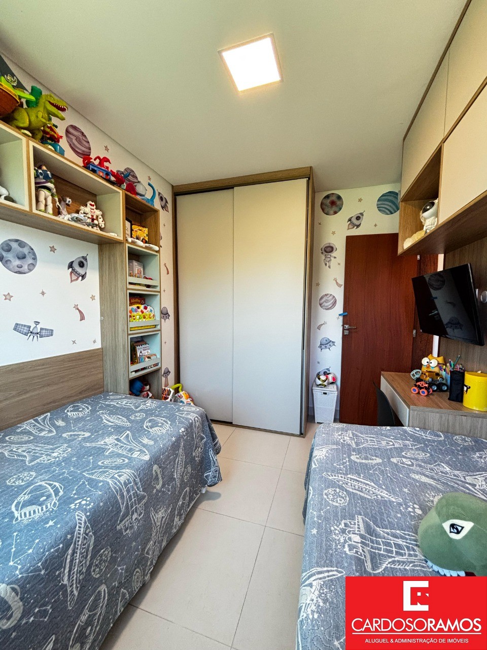 Apartamento - Buraquinho