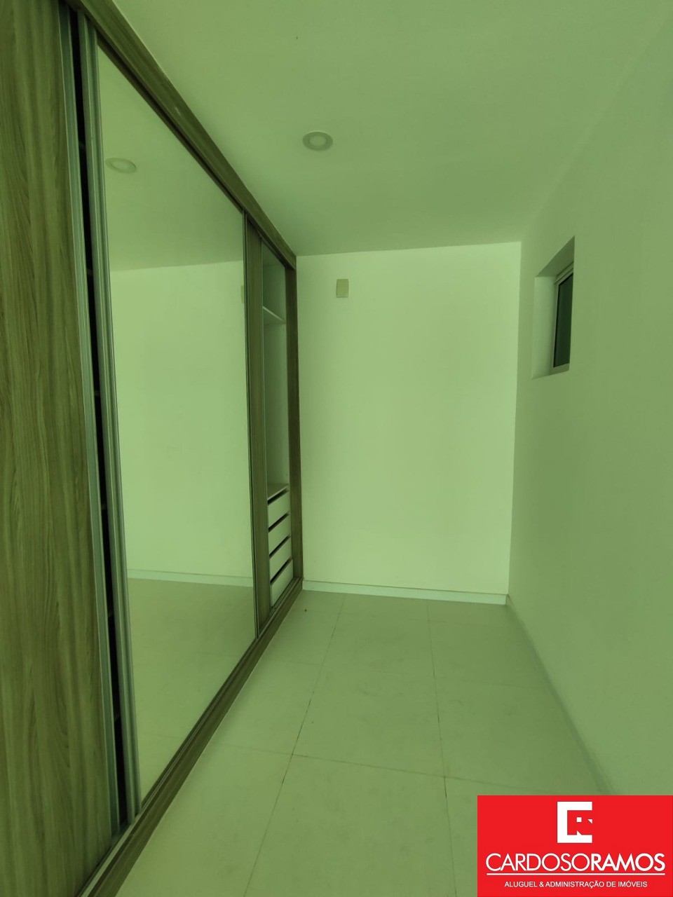 Apartamento - Buraquinho