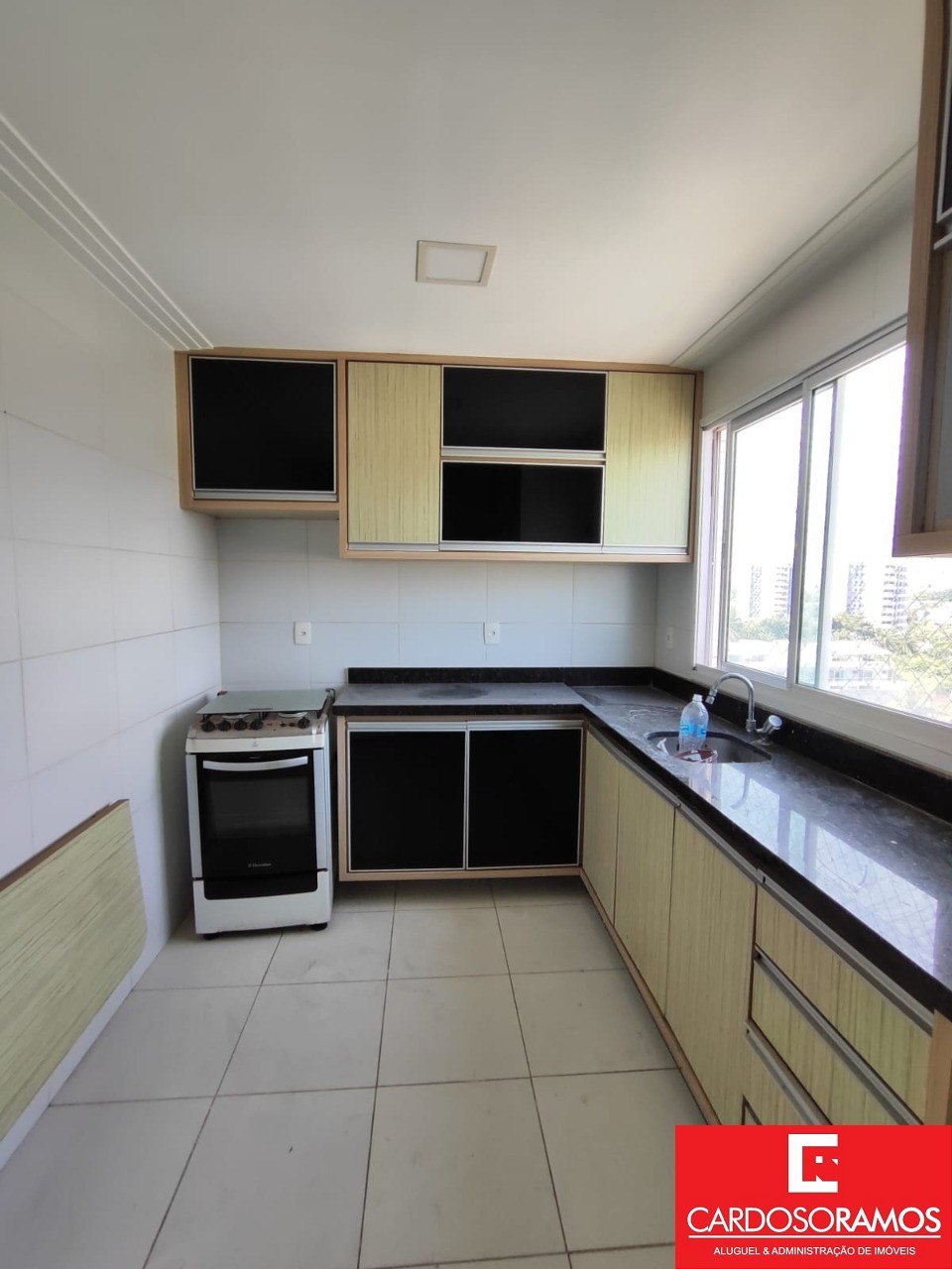 Apartamento - Buraquinho