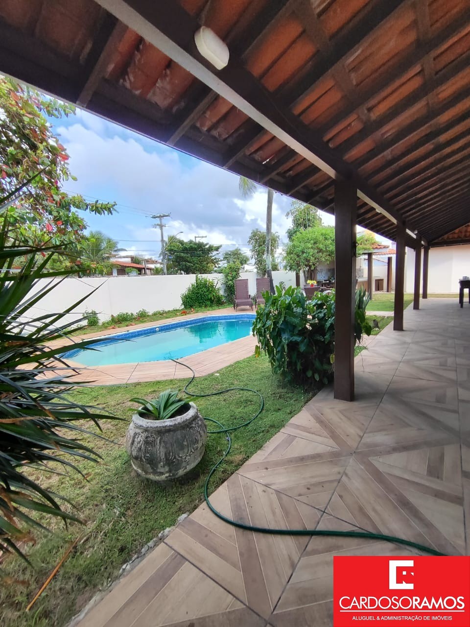 Casa à venda e aluguel com 3 quartos, 538m² - Foto 2