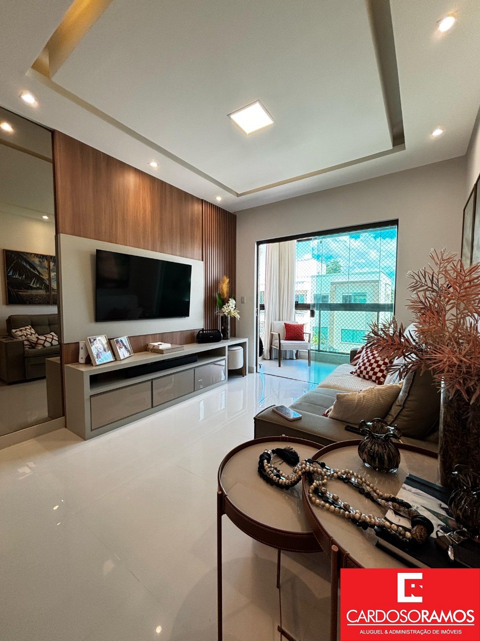 Apartamento - Buraquinho