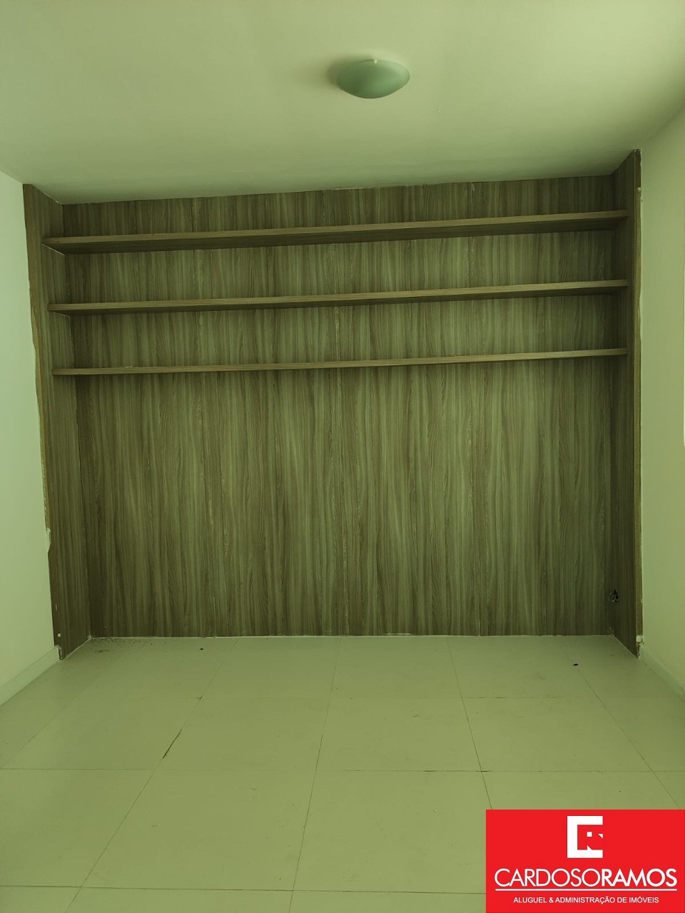 Apartamento - Buraquinho