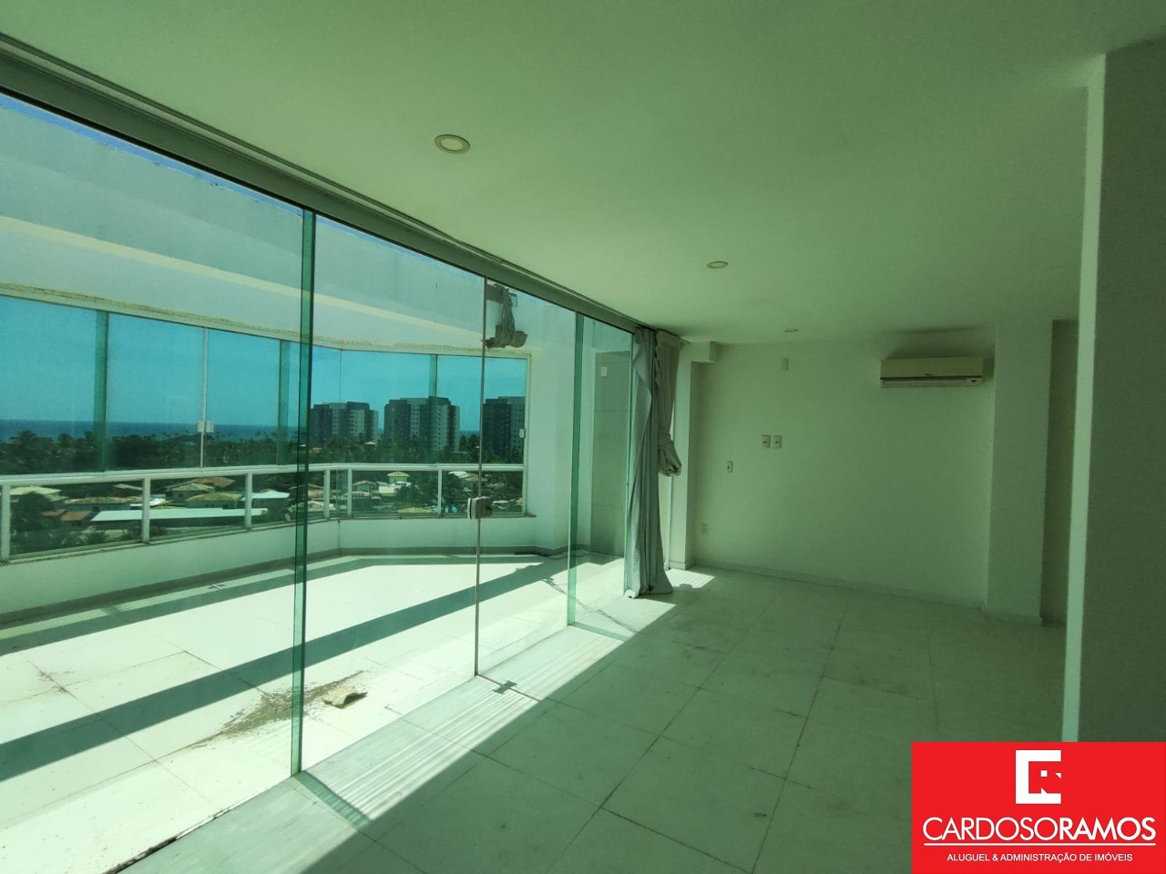 Apartamento - Buraquinho