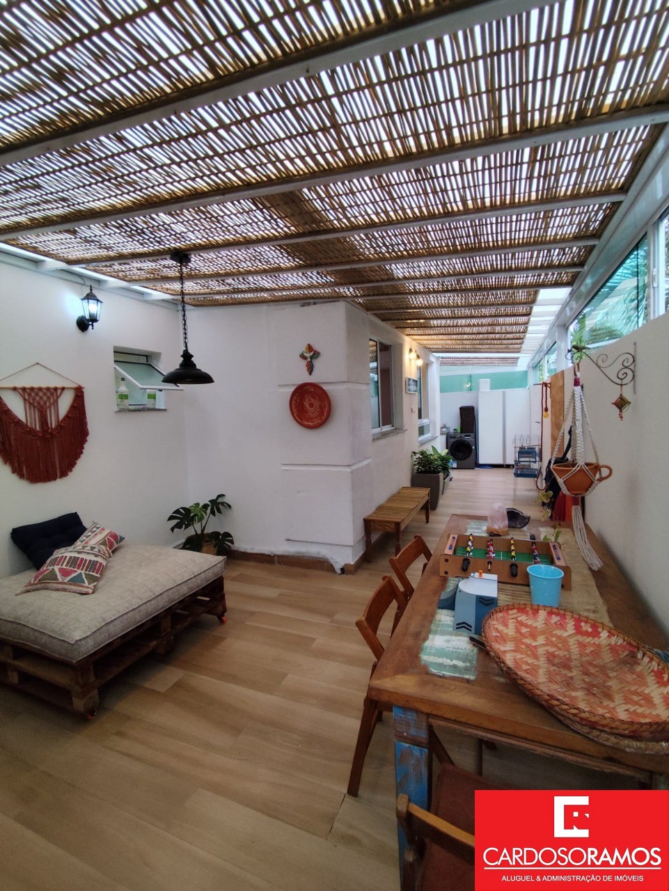 Apartamento - Buraquinho