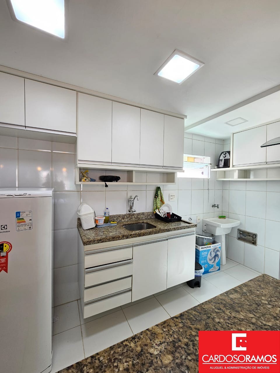 Apartamento - Buraquinho