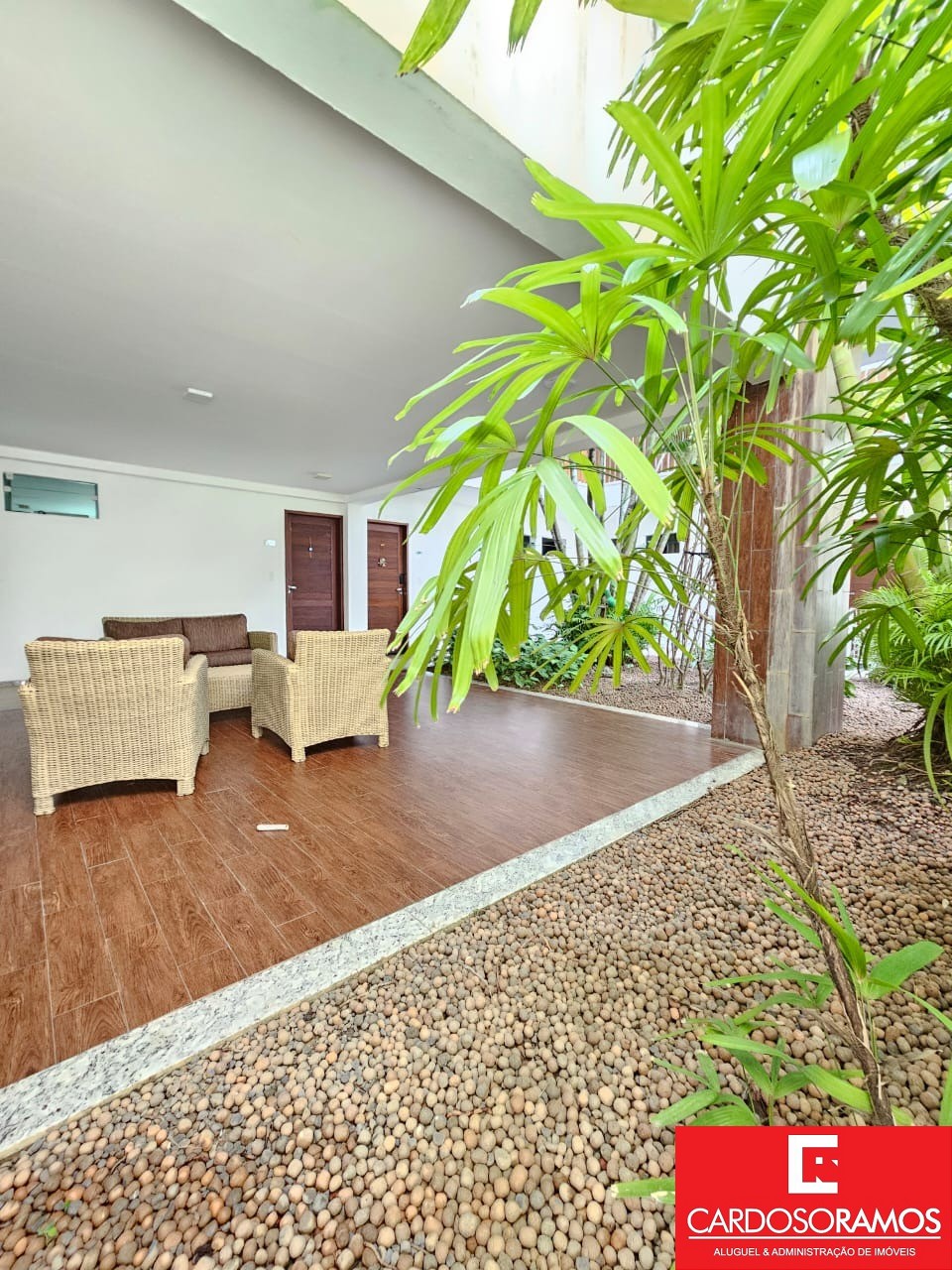 Apartamento - Buraquinho