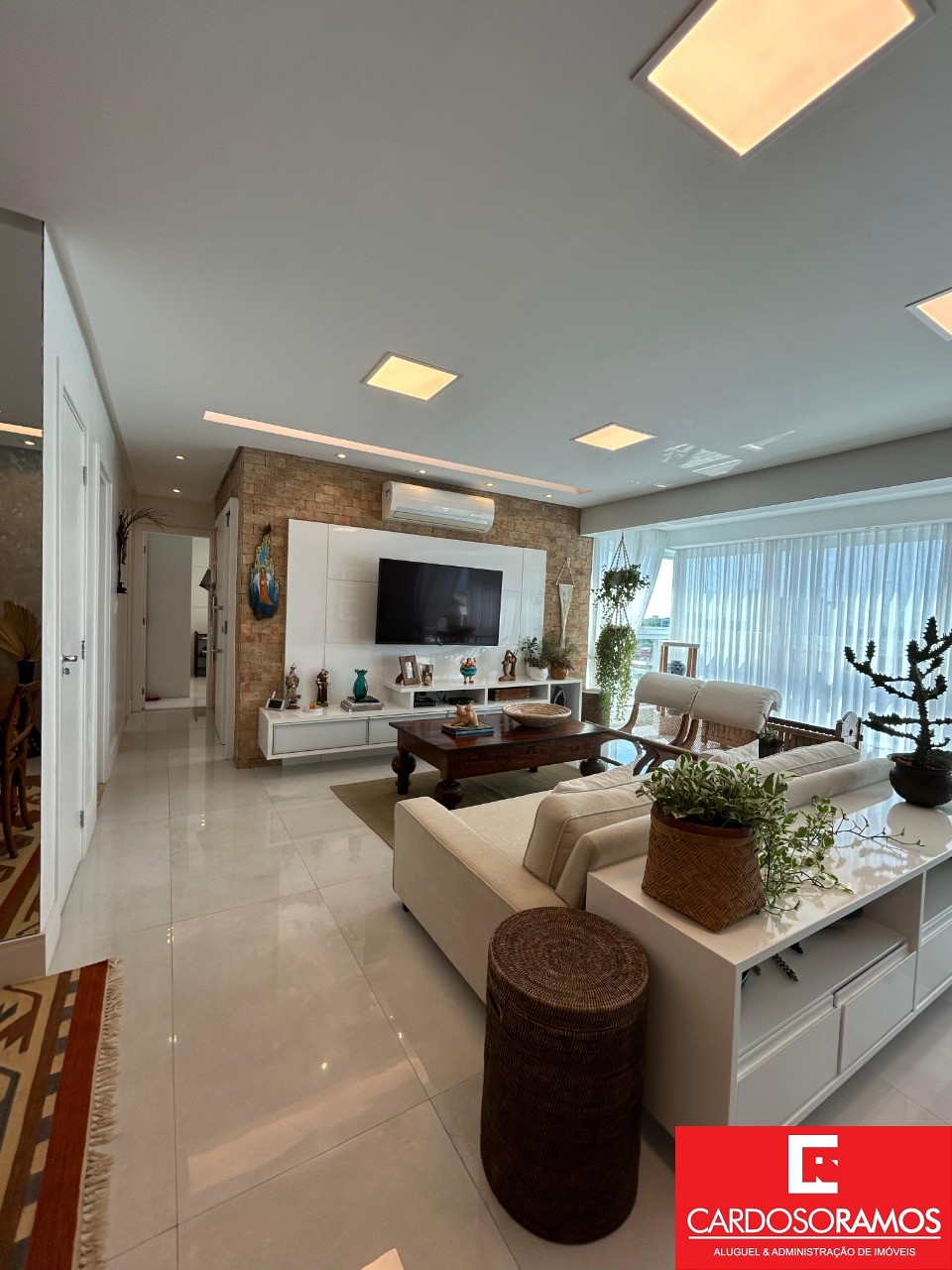 Apartamento - Pitangueiras