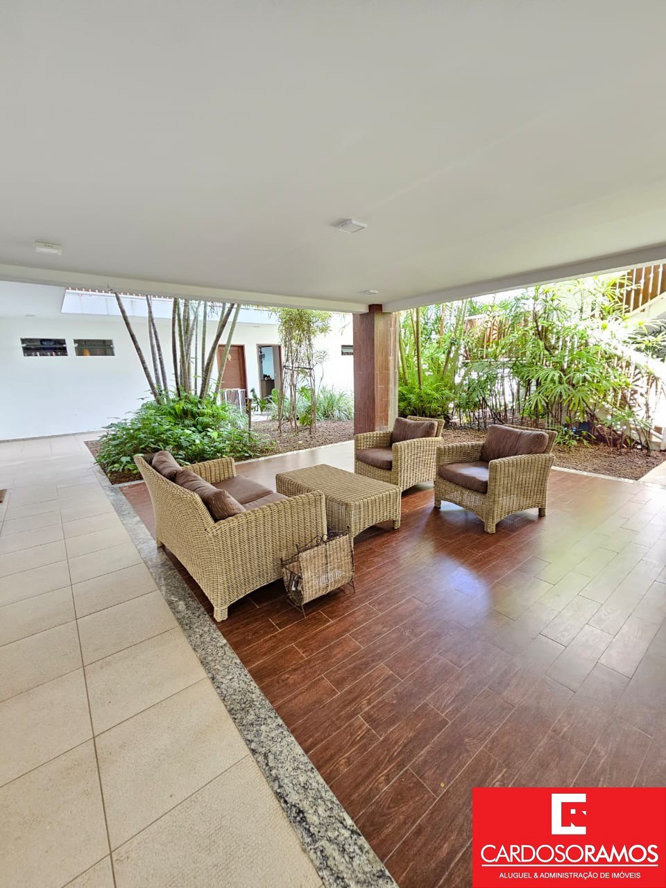 Apartamento - Buraquinho