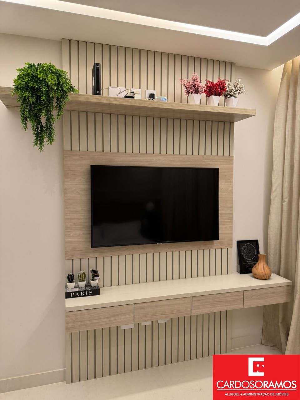 Apartamento - Buraquinho