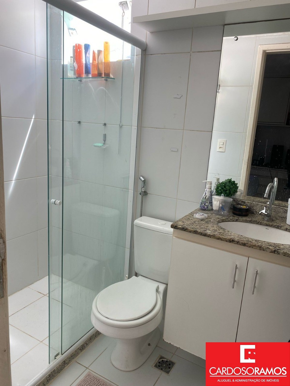 Apartamento - Buraquinho