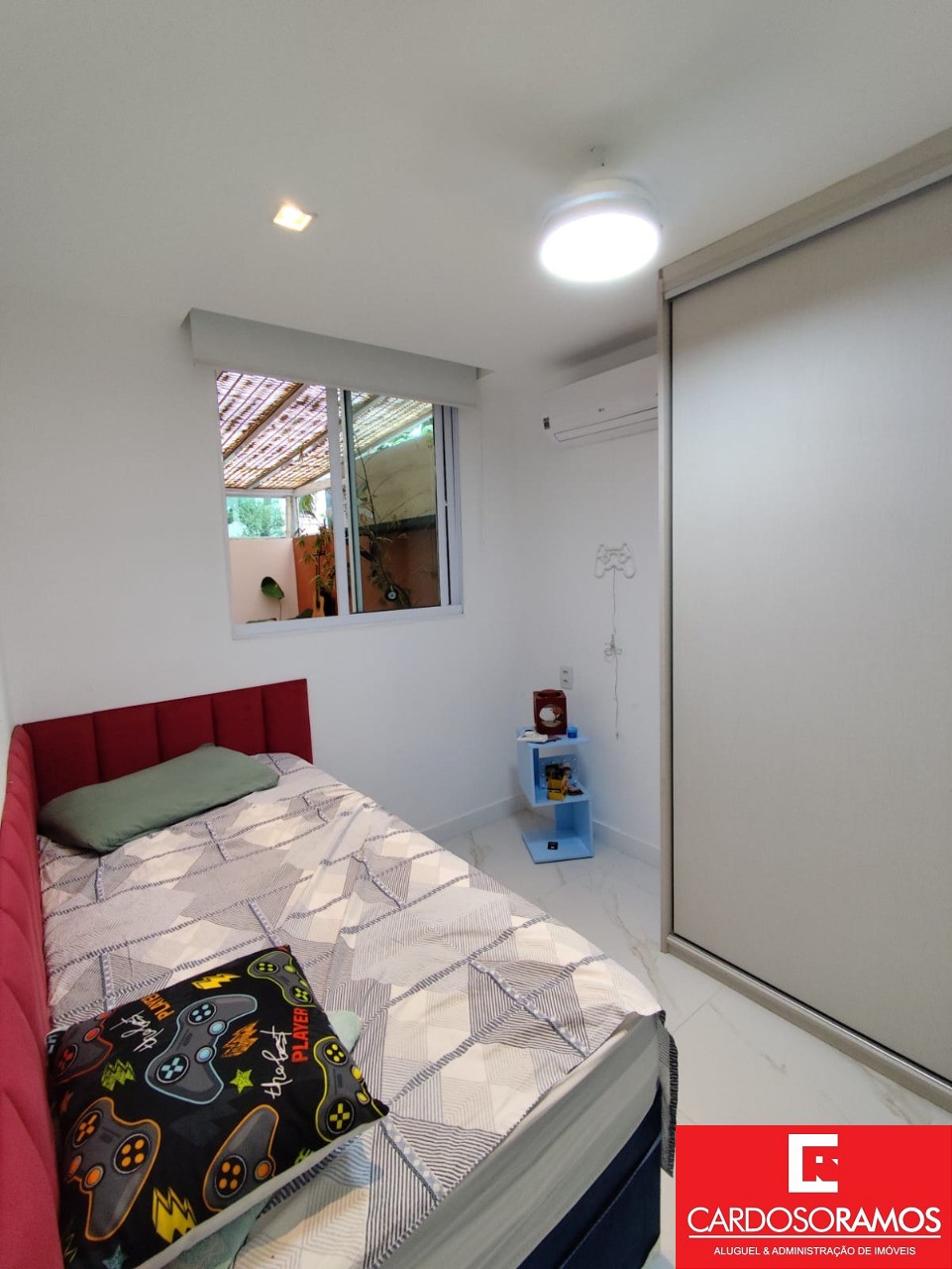 Apartamento - Buraquinho