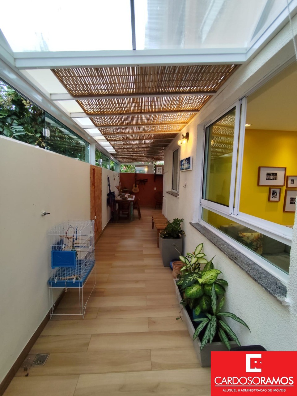 Apartamento - Buraquinho