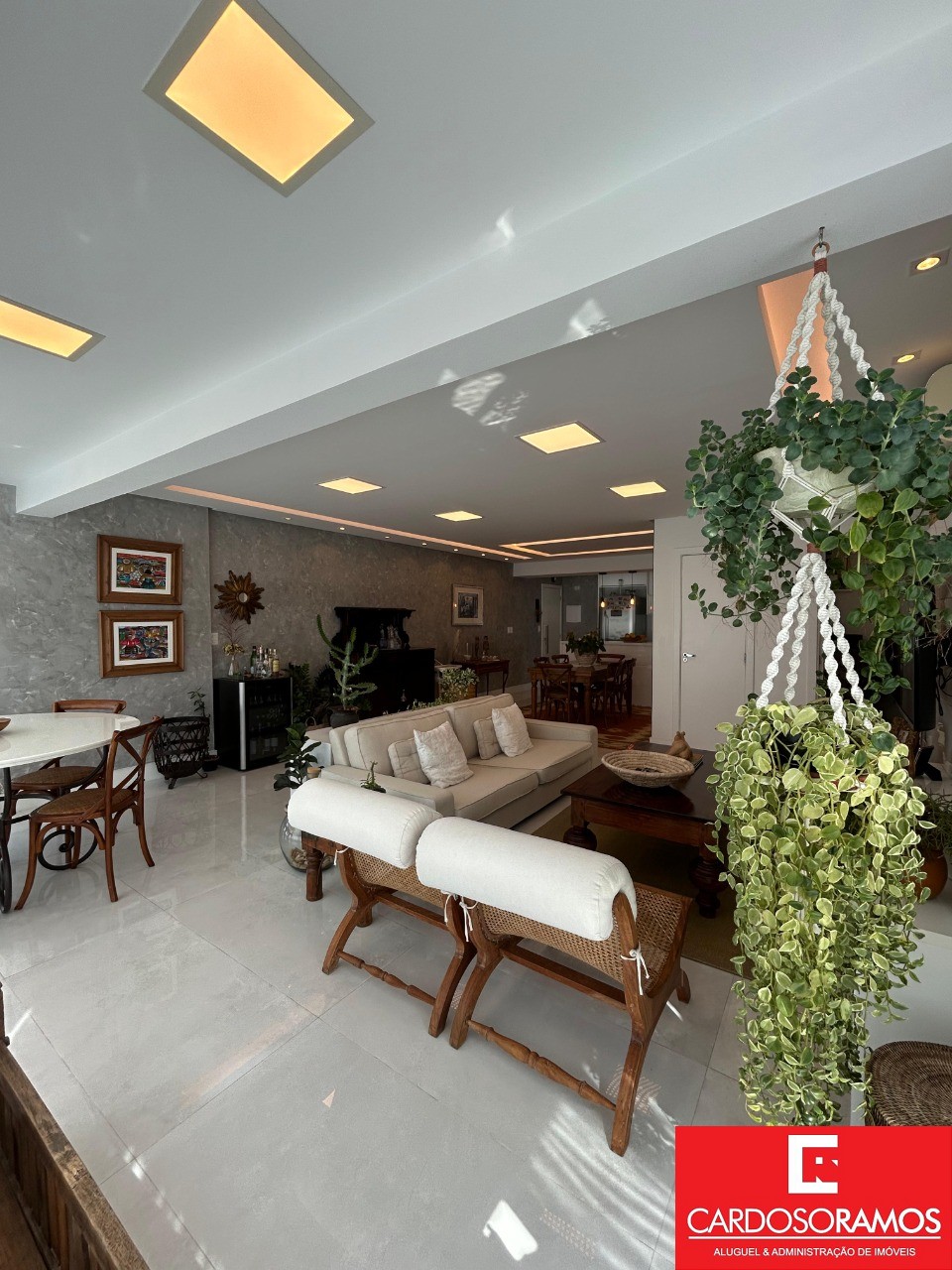 Apartamento - Pitangueiras