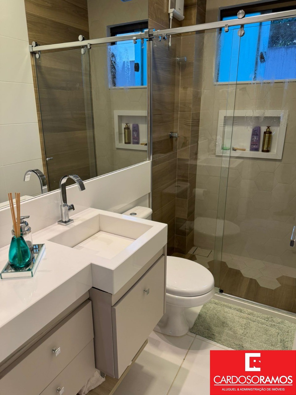 Apartamento - Buraquinho