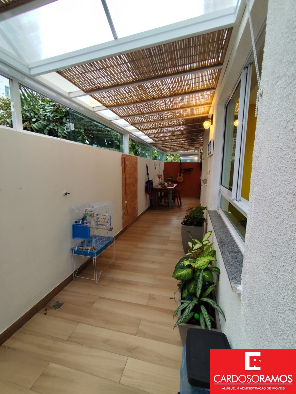 Apartamento - Buraquinho