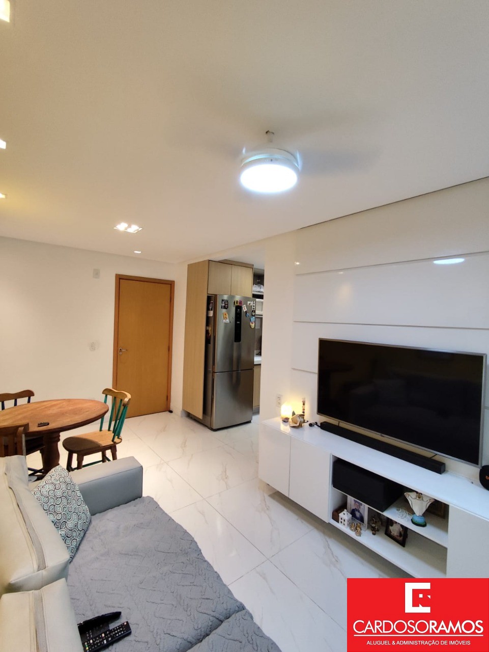 Apartamento - Buraquinho