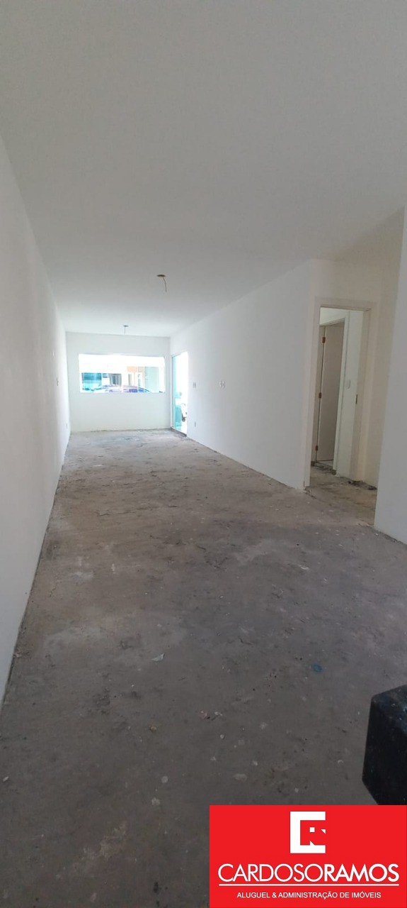 Casa à venda com 2 quartos, 204m² - Foto 4
