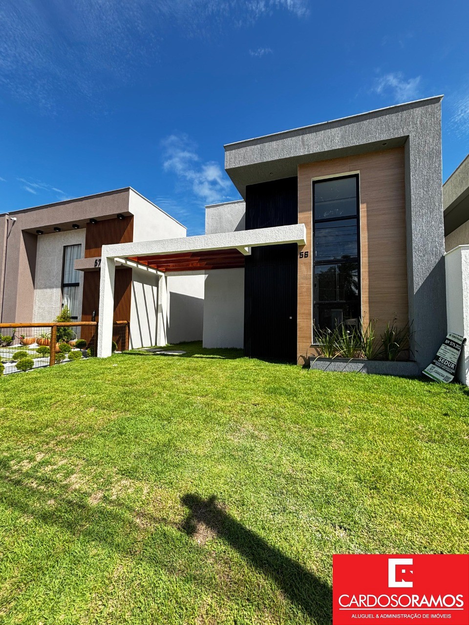 Casa à venda com 3 quartos, 192m² - Foto 2