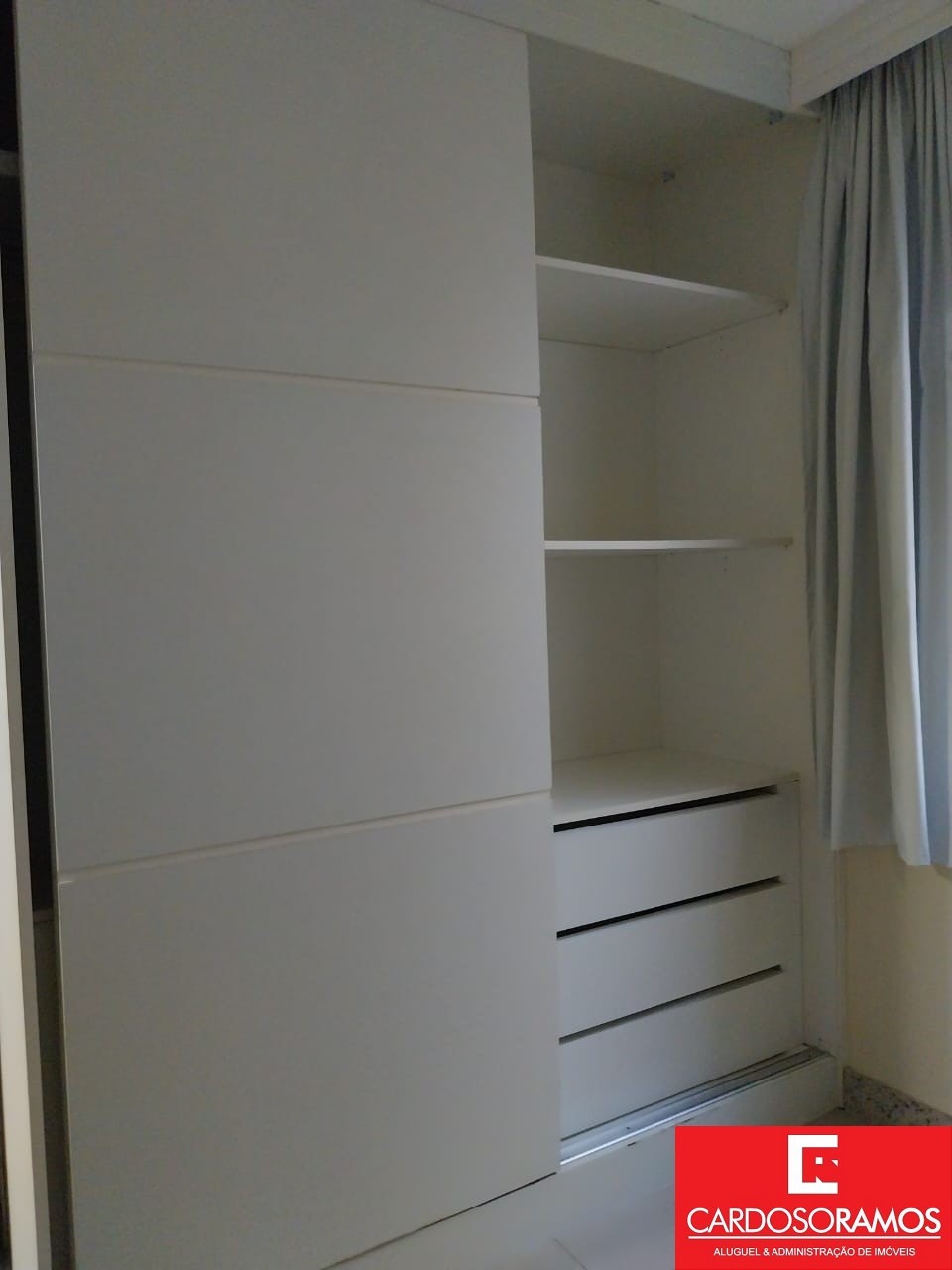 Apartamento - Buraquinho