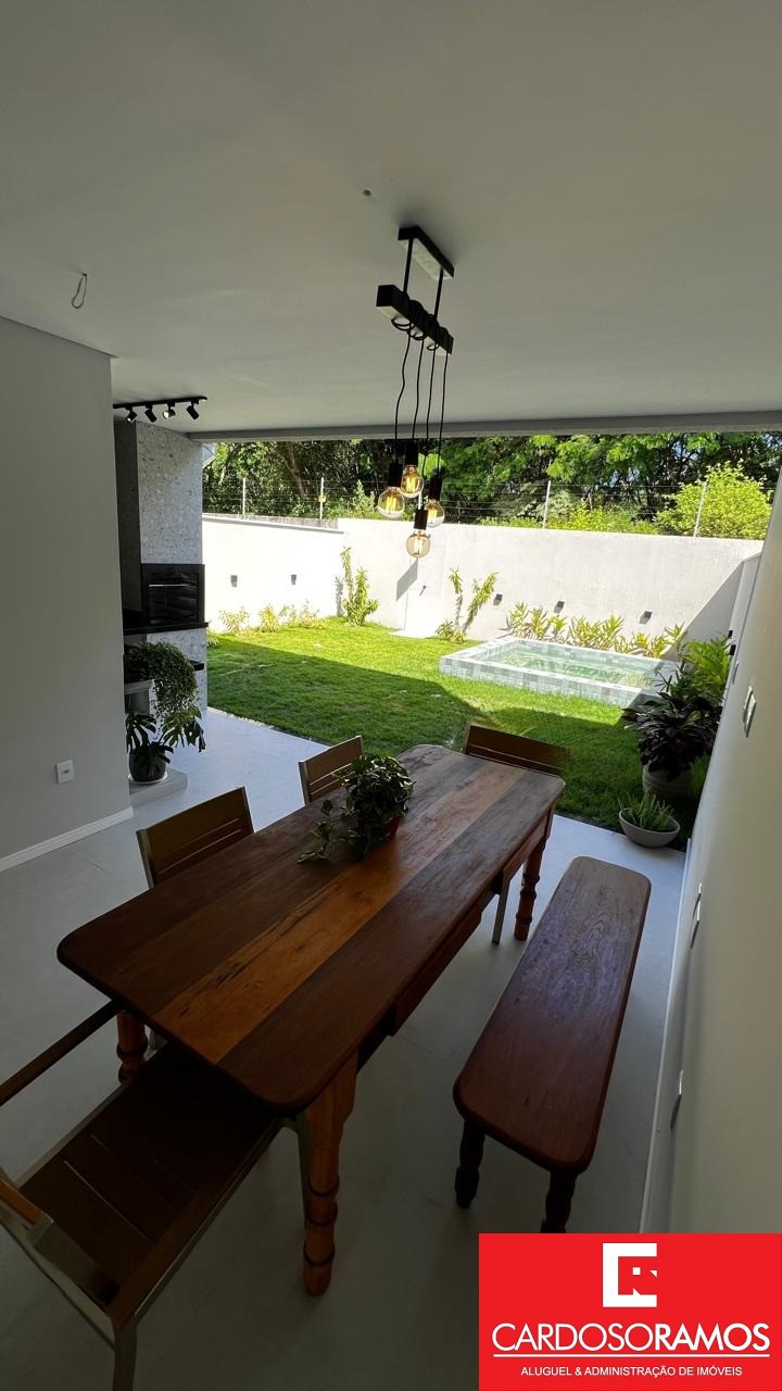 Casa à venda com 2 quartos, 200m² - Foto 17