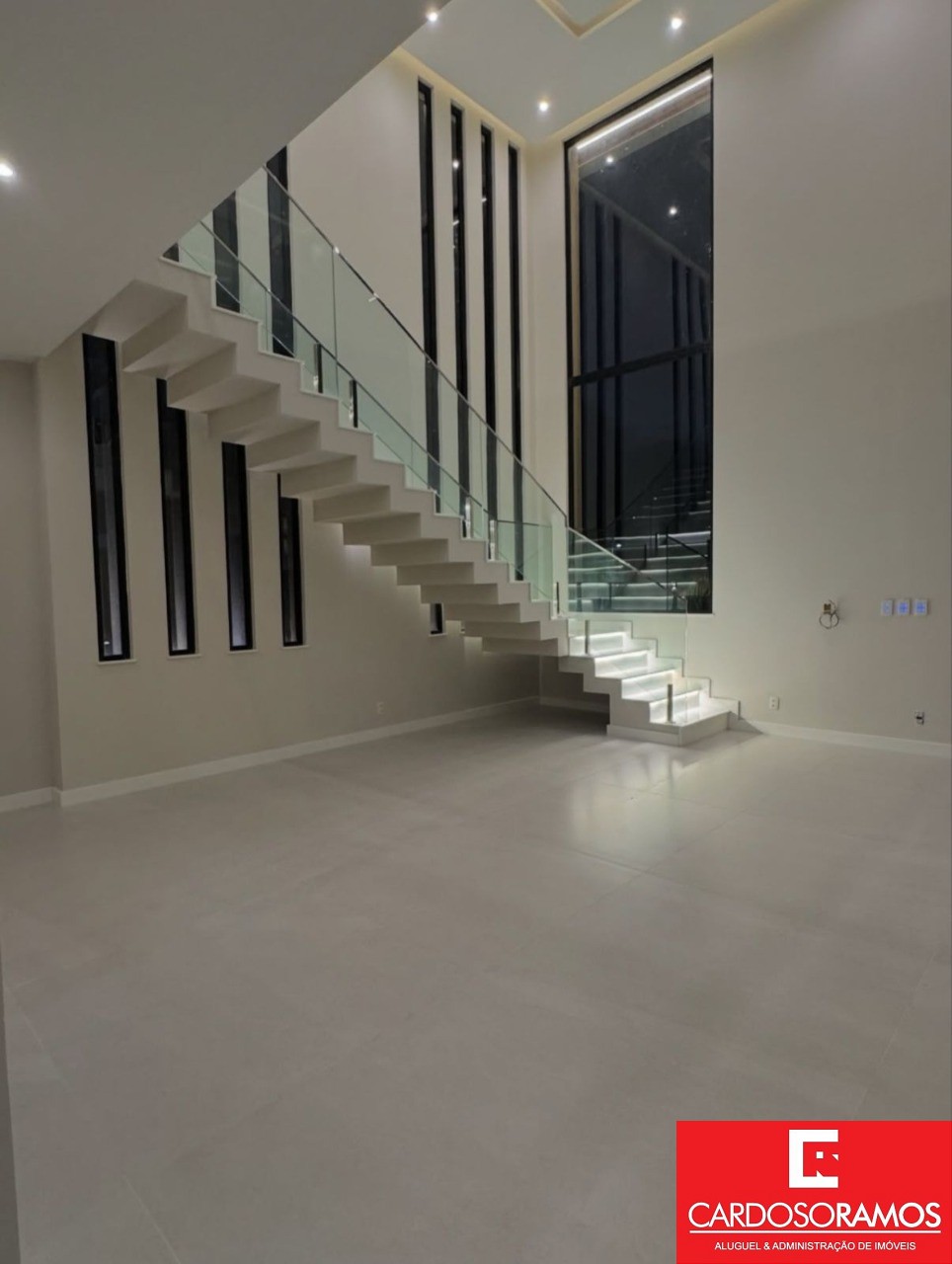 Casa, 4 quartos, 290 m² - Foto 2