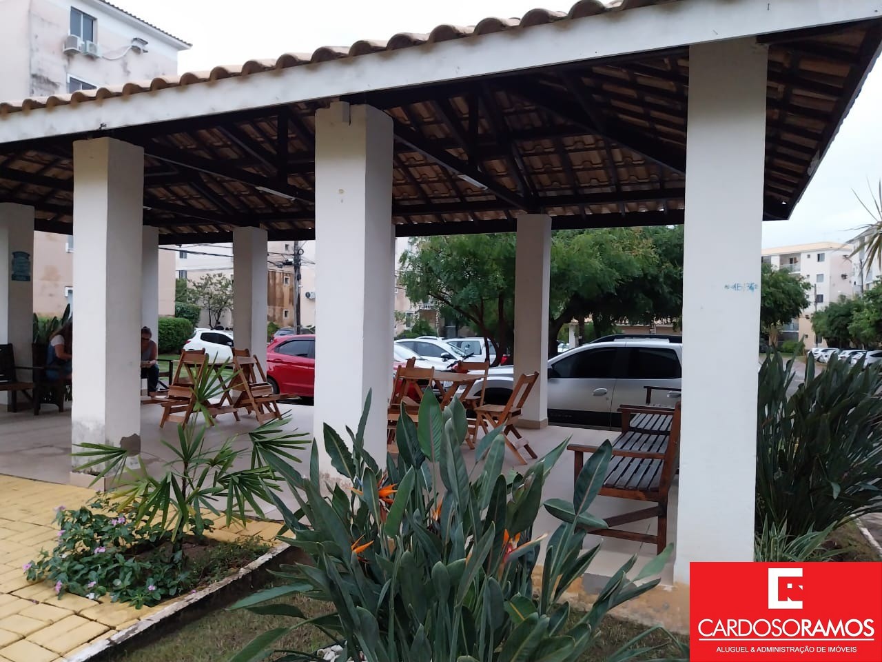 Apartamento - Buraquinho