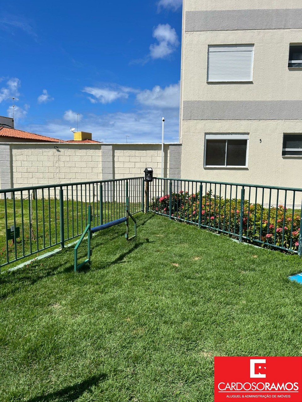 Apartamento - Buraquinho
