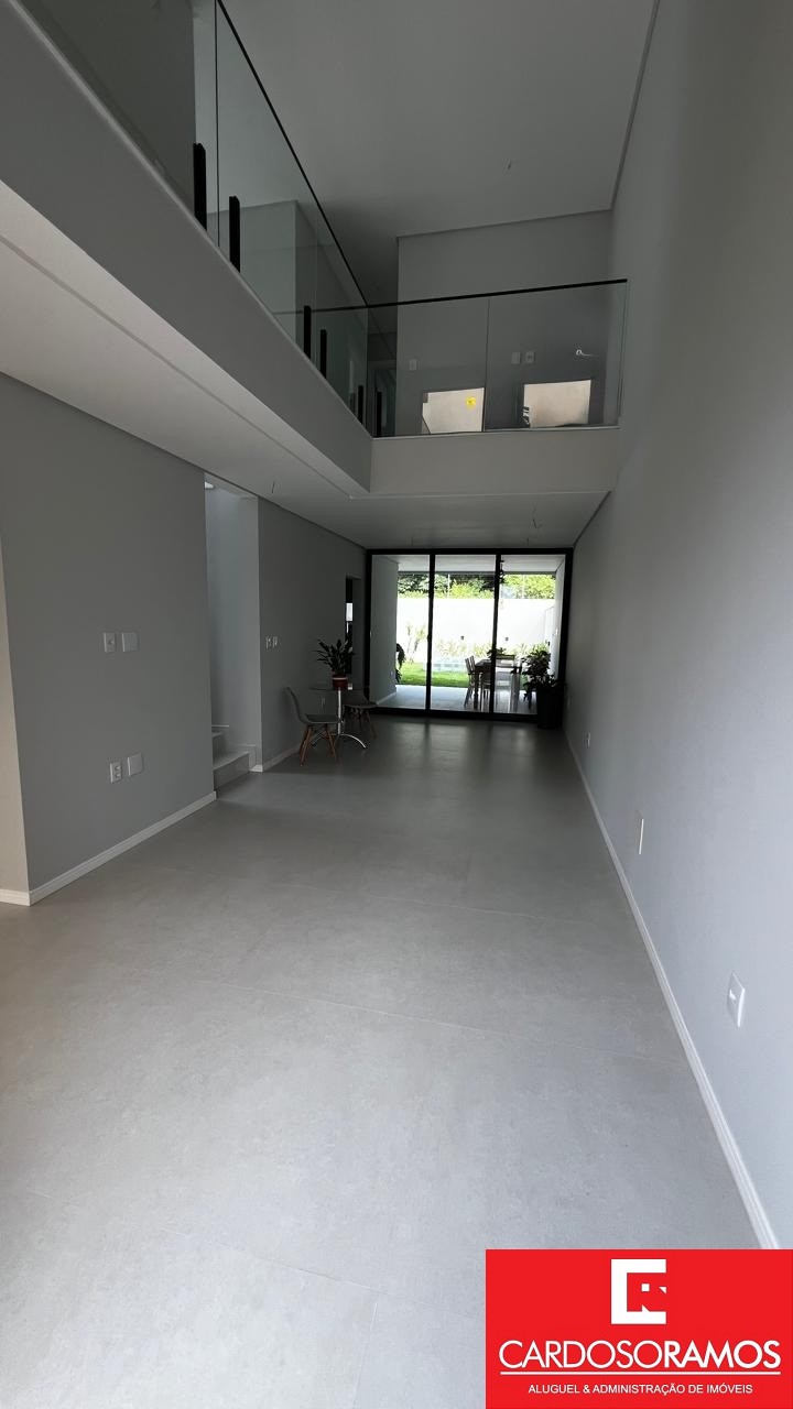 Casa à venda com 2 quartos, 200m² - Foto 5