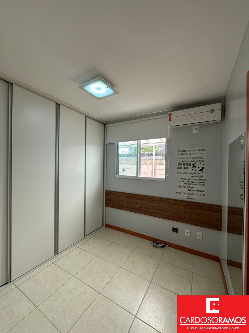 Apartamento - Buraquinho