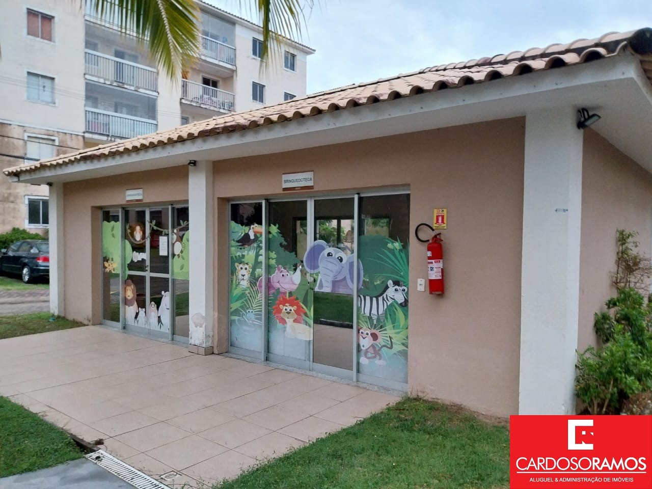 Apartamento - Buraquinho