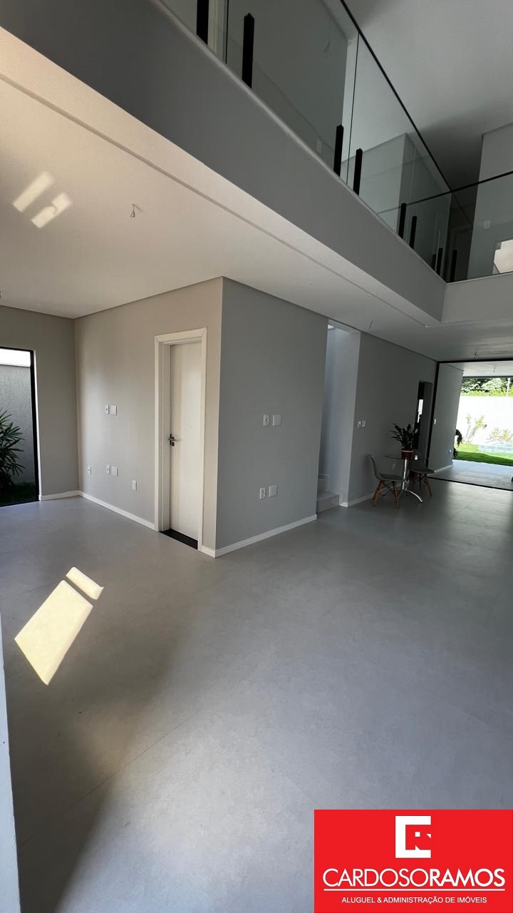 Casa à venda com 2 quartos, 200m² - Foto 4