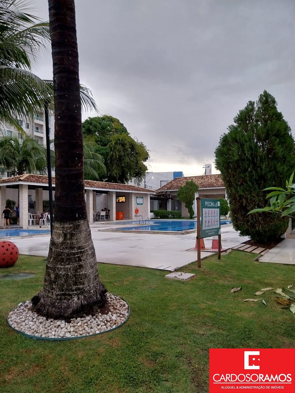 Apartamento - Buraquinho