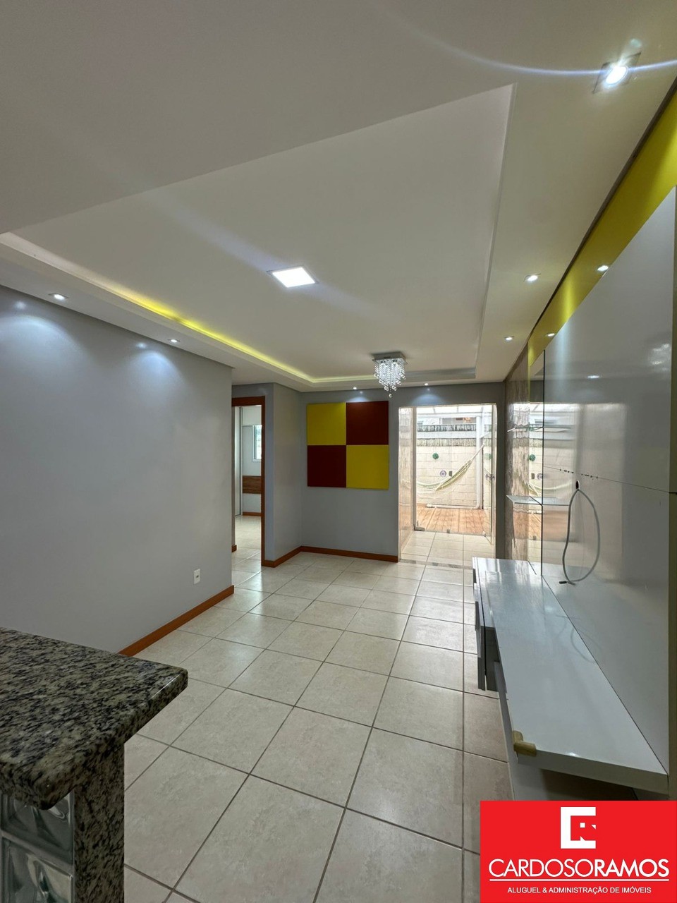 Apartamento - Buraquinho