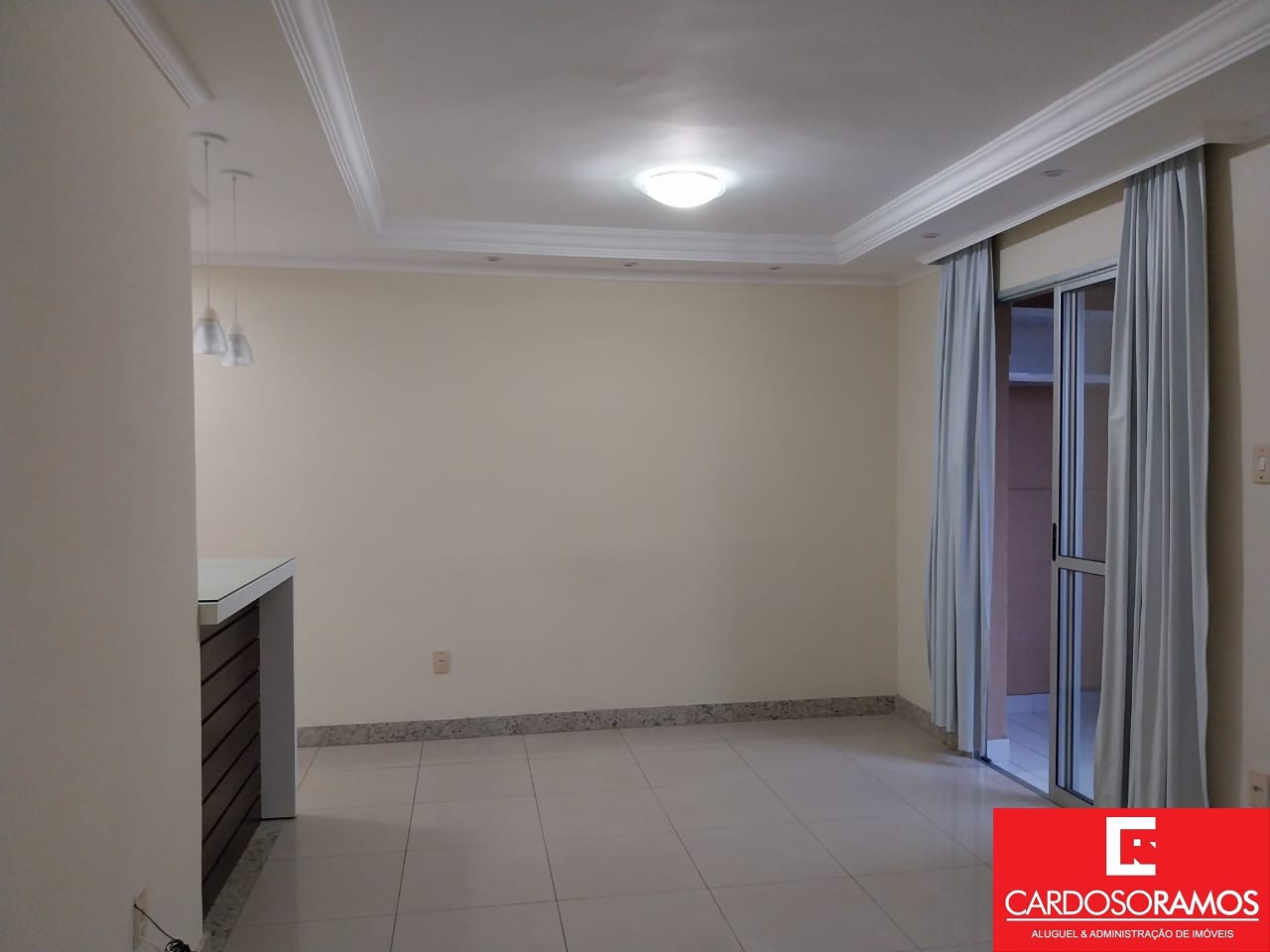 Apartamento - Buraquinho