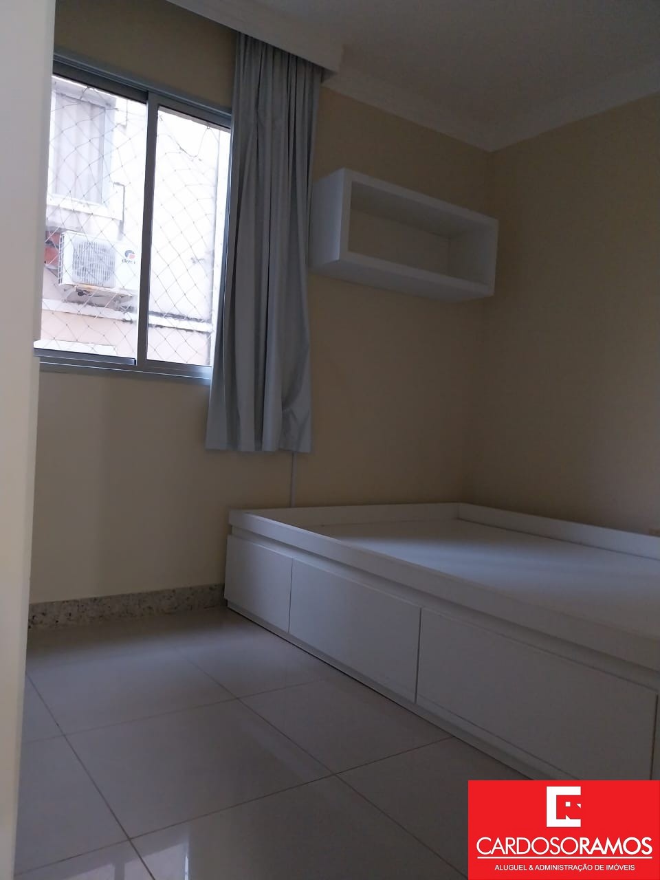 Apartamento - Buraquinho