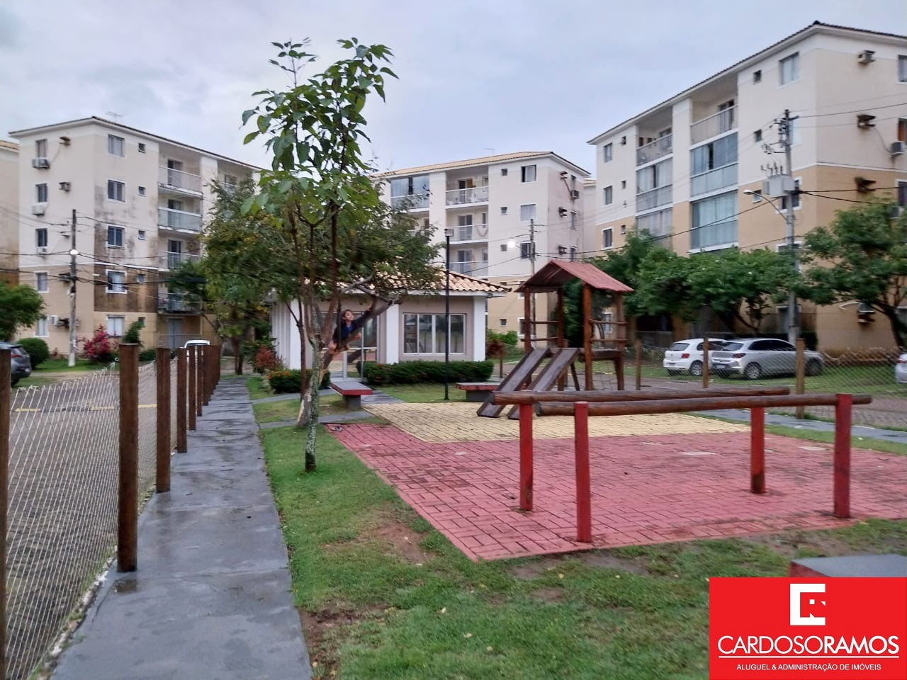 Apartamento - Buraquinho