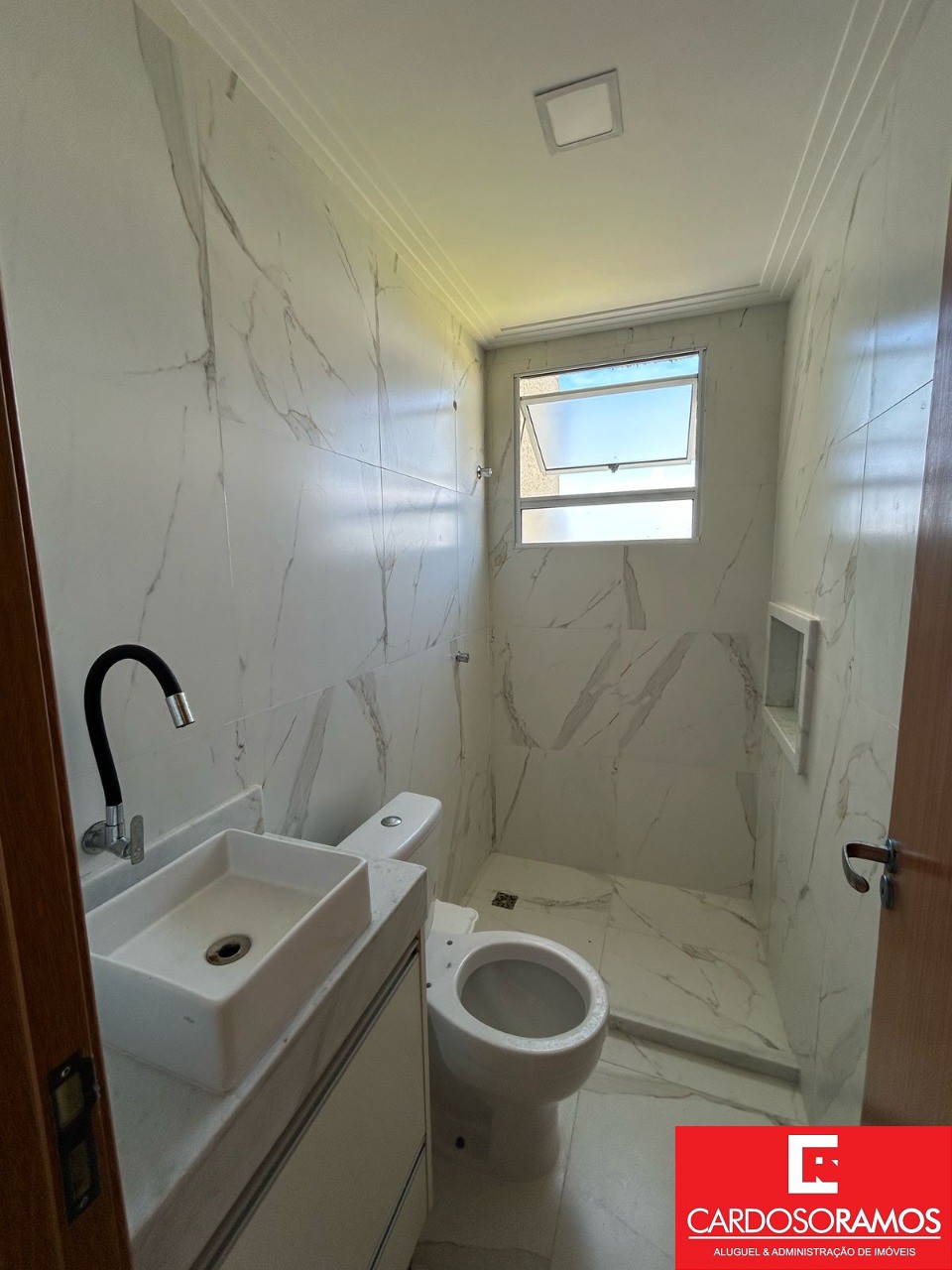 Apartamento - Buraquinho