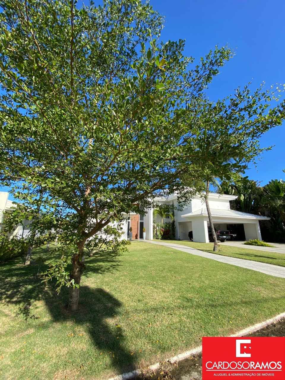 Casa à venda com 4 quartos, 740m² - Foto 2