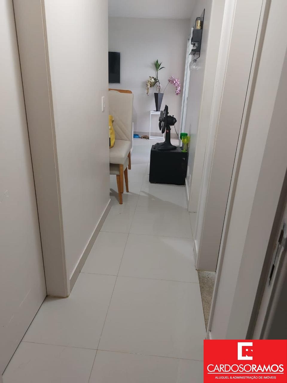 Apartamento - Buraquinho