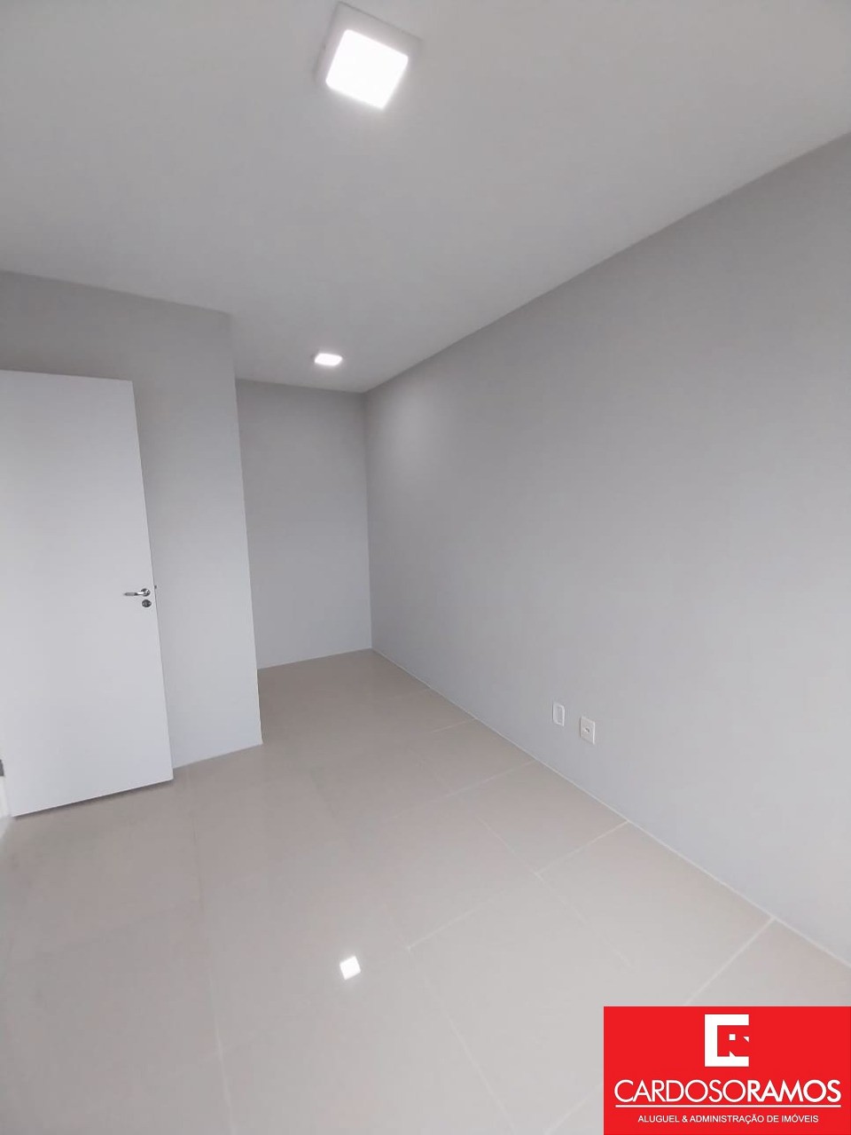 Apartamento - Buraquinho