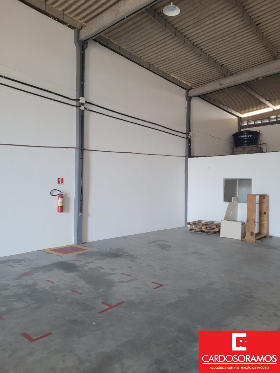 Depósito-Galpão-Armazém para alugar, 311m² - Foto 6
