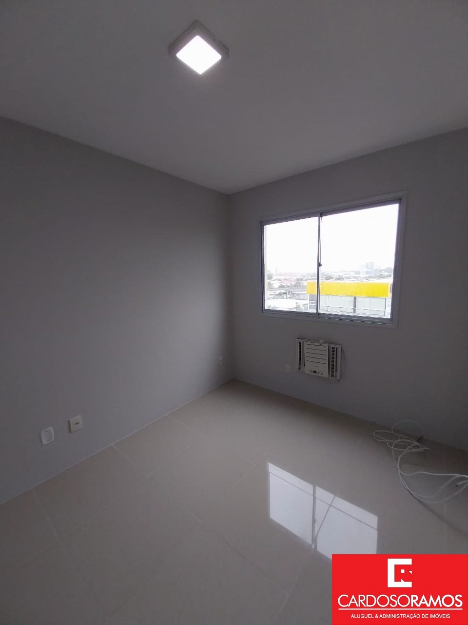 Apartamento - Buraquinho